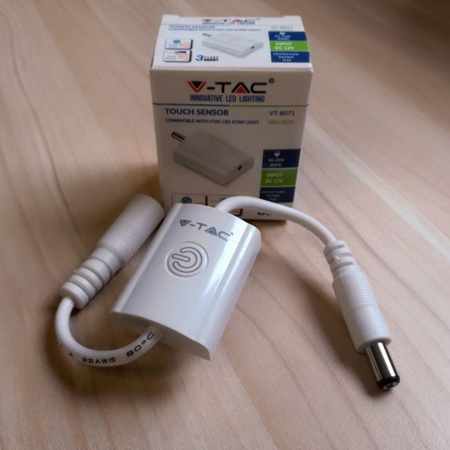 Érintõ gombos dimmer mozgásérzékelõs LED szalag szetthez - 2556