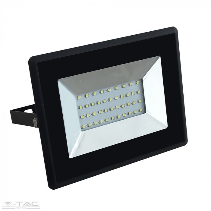 www.helloled.hu V-Tac 30W LED reflektor E-széria fekete 4000K - 5953