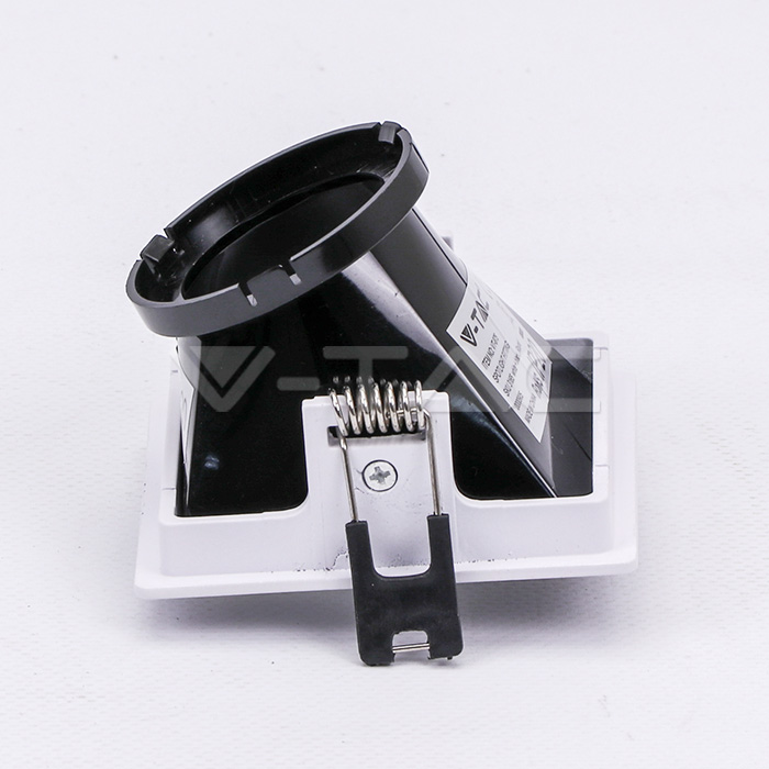 www.helloled.hu V-Tac GU10 négyszög beépítõkeret fehér/fekete - 3165 www.helloled.hu V-Tac GU10 négyszög beépítőkeret fehér/fekete - 3165
