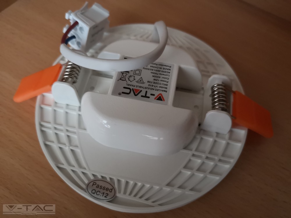 12W keret nélküli süllyeszthető kör (állítható) LED panel Samsung chip 4000K - PRO728 12W keret nélküli süllyeszthető kör (állítható) LED panel Samsung chip 4000K - PRO728