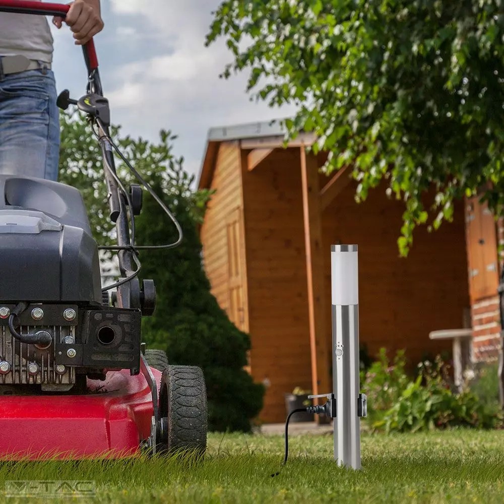 Ezüst kerti mozgásérzékelős álló lámpatest E27 foglalattal, 220V dugalj, acél váz IP44 - 8977 Ezüst kerti mozgásérzékelős álló lámpatest E27 foglalattal, 220V dugalj, acél váz IP44 - 8977Ezüst kerti mozgásérzékelős álló lámpatest E27 foglalattal, 220V dugalj, acél váz IP44 - 8977